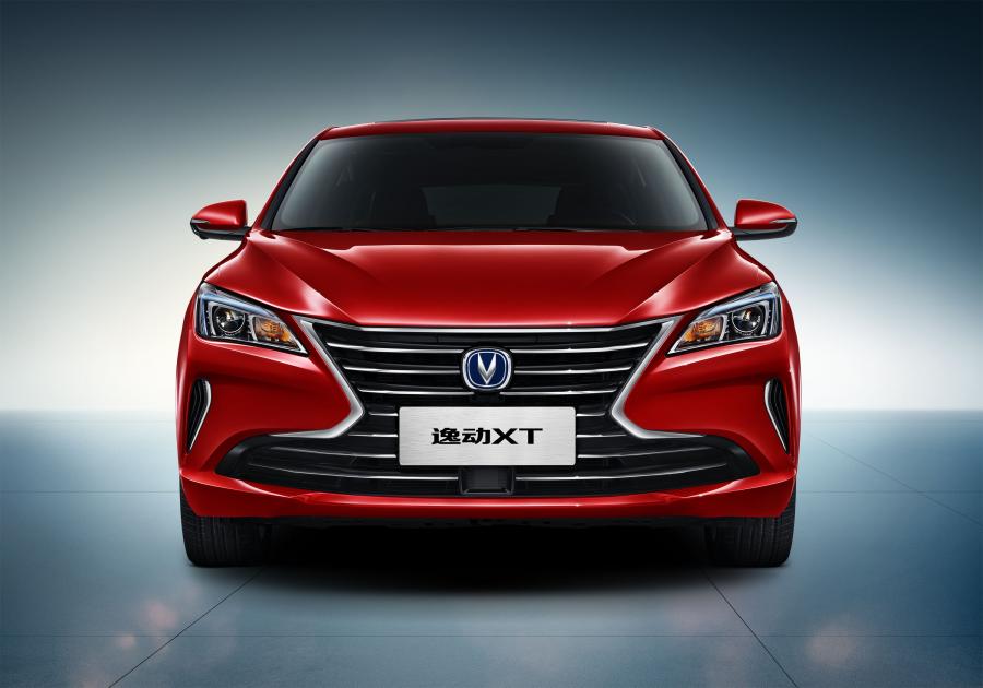  ChangAn Eado XT 2018 года  (фото 7 из 19)